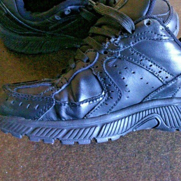 Nike Sneakers Lace Up Kids Shoes Black Trainer Youth Size 11.5 C Low Top Sports - Picture 11 of 16